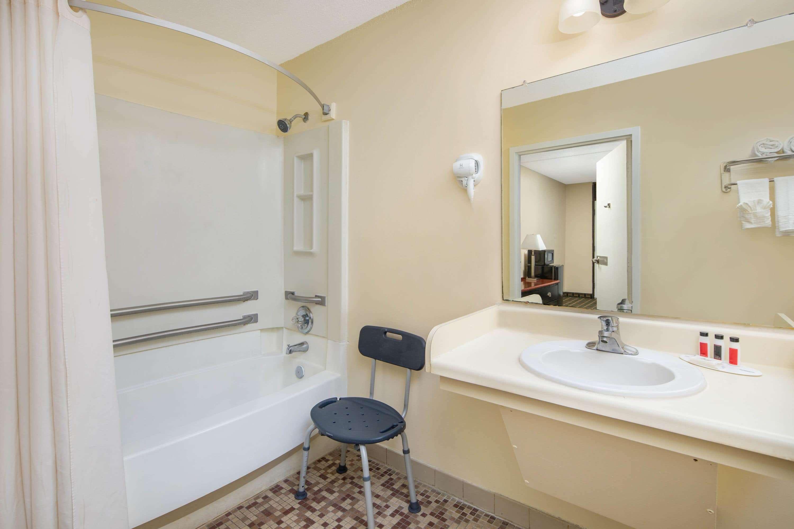 Travelodge By Wyndham Savannah Area/Richmond Hill Exteriér fotografie