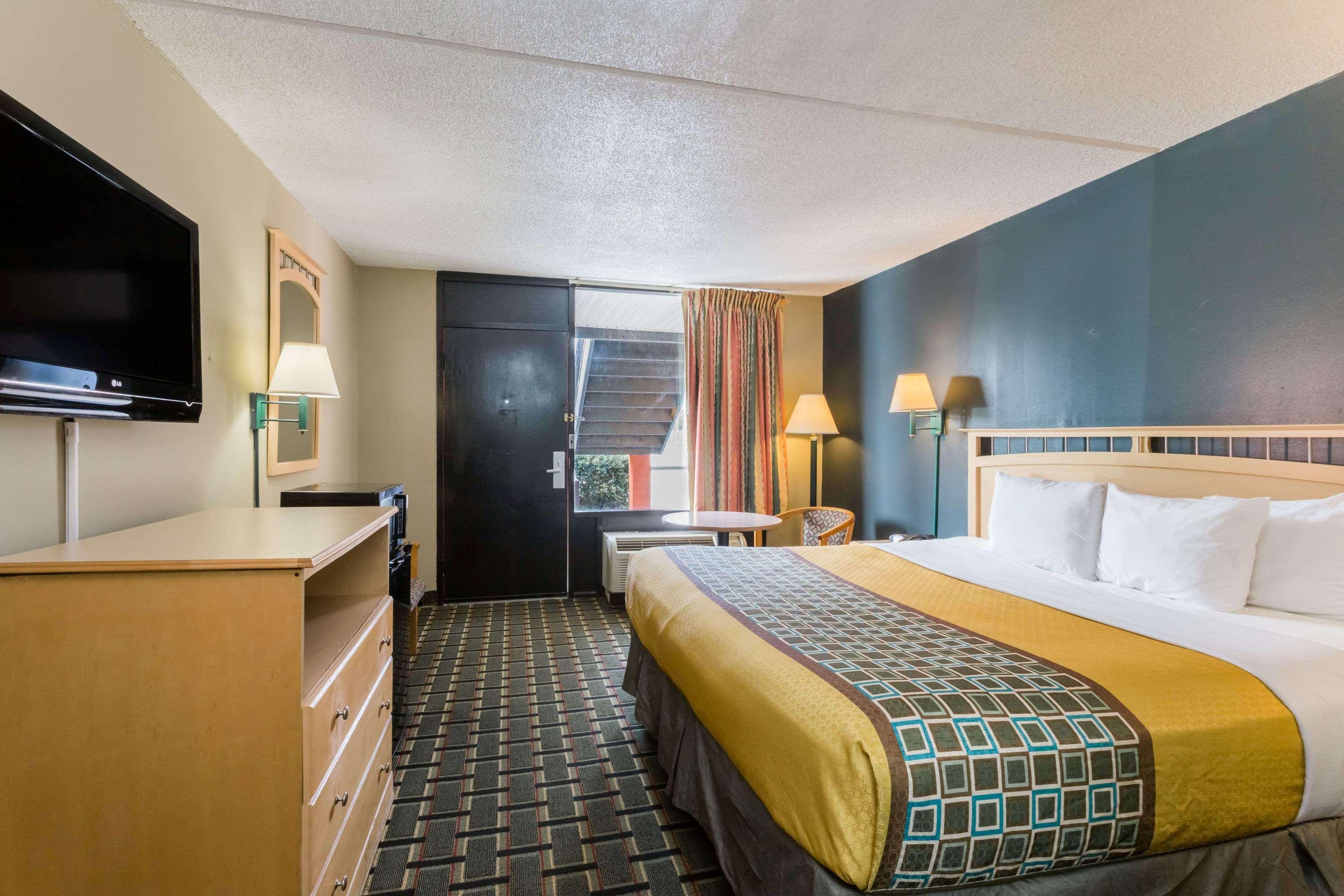 Travelodge By Wyndham Savannah Area/Richmond Hill Exteriér fotografie