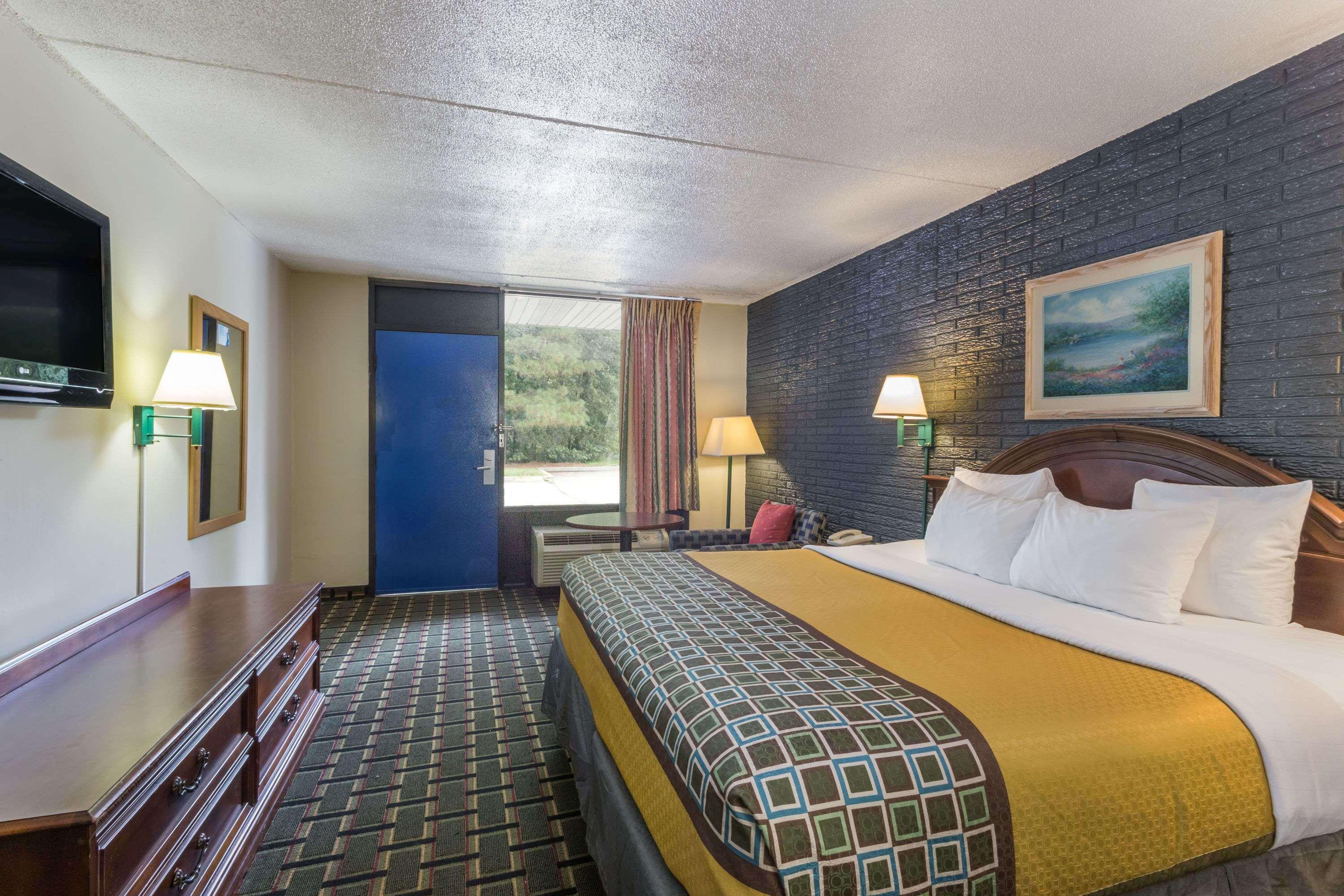 Travelodge By Wyndham Savannah Area/Richmond Hill Exteriér fotografie