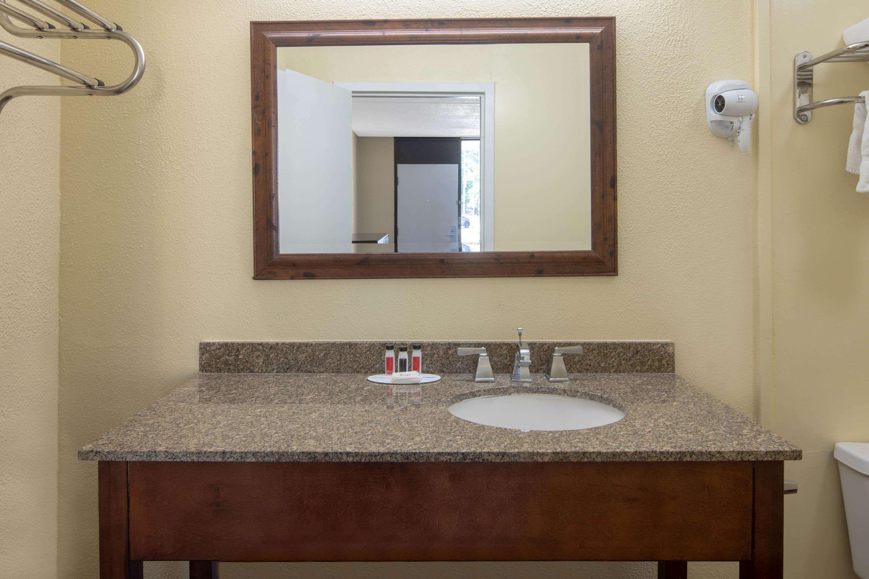Travelodge By Wyndham Savannah Area/Richmond Hill Exteriér fotografie