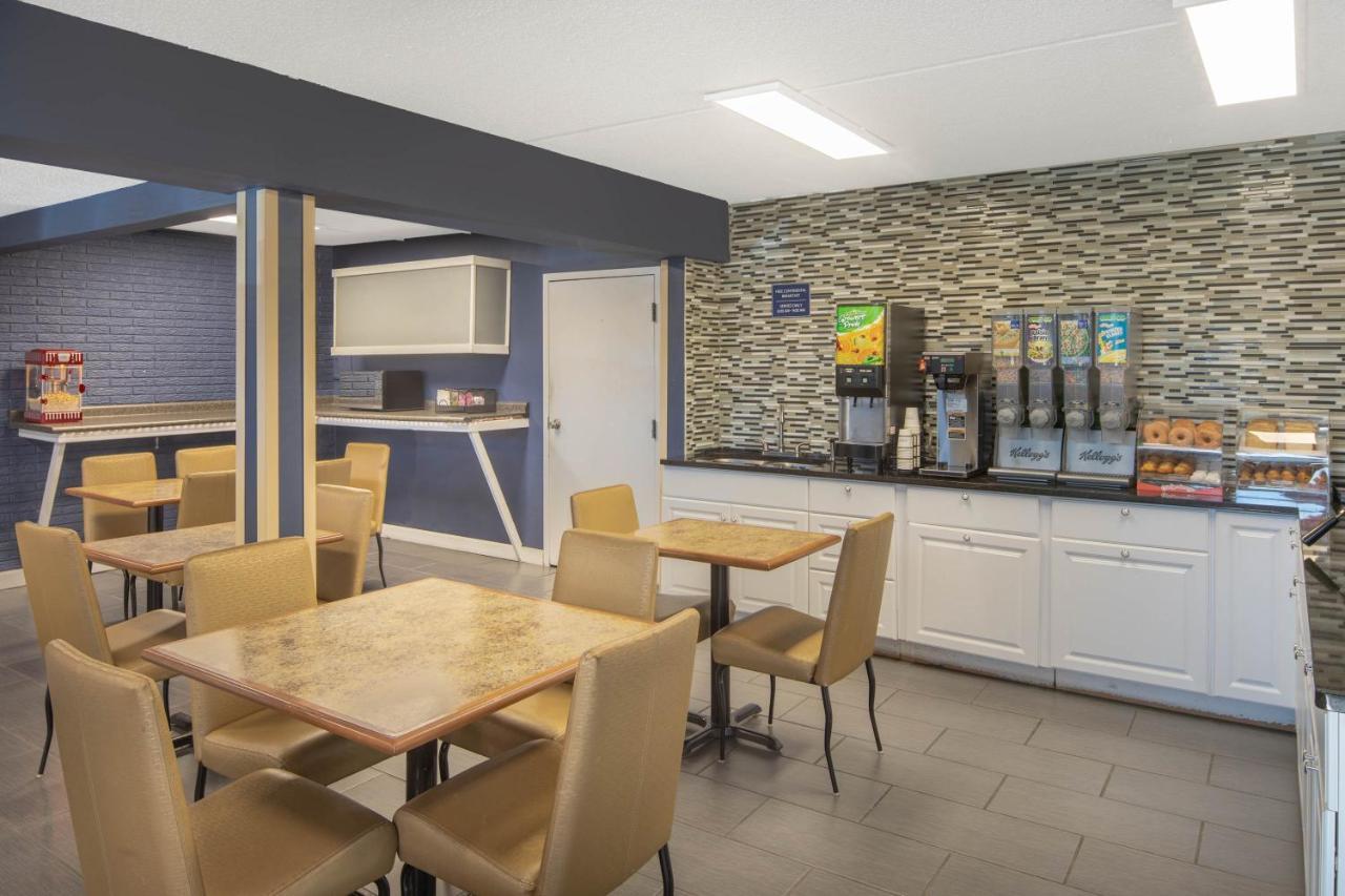 Travelodge By Wyndham Savannah Area/Richmond Hill Exteriér fotografie